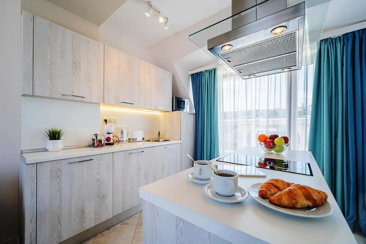 Dreams In La Mer Golden Sands Apartment