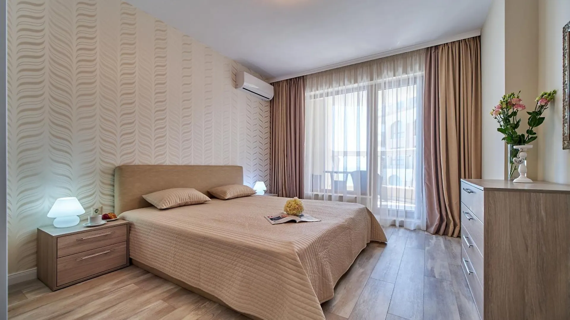 Dreams In La Mer Golden Sands 0*,