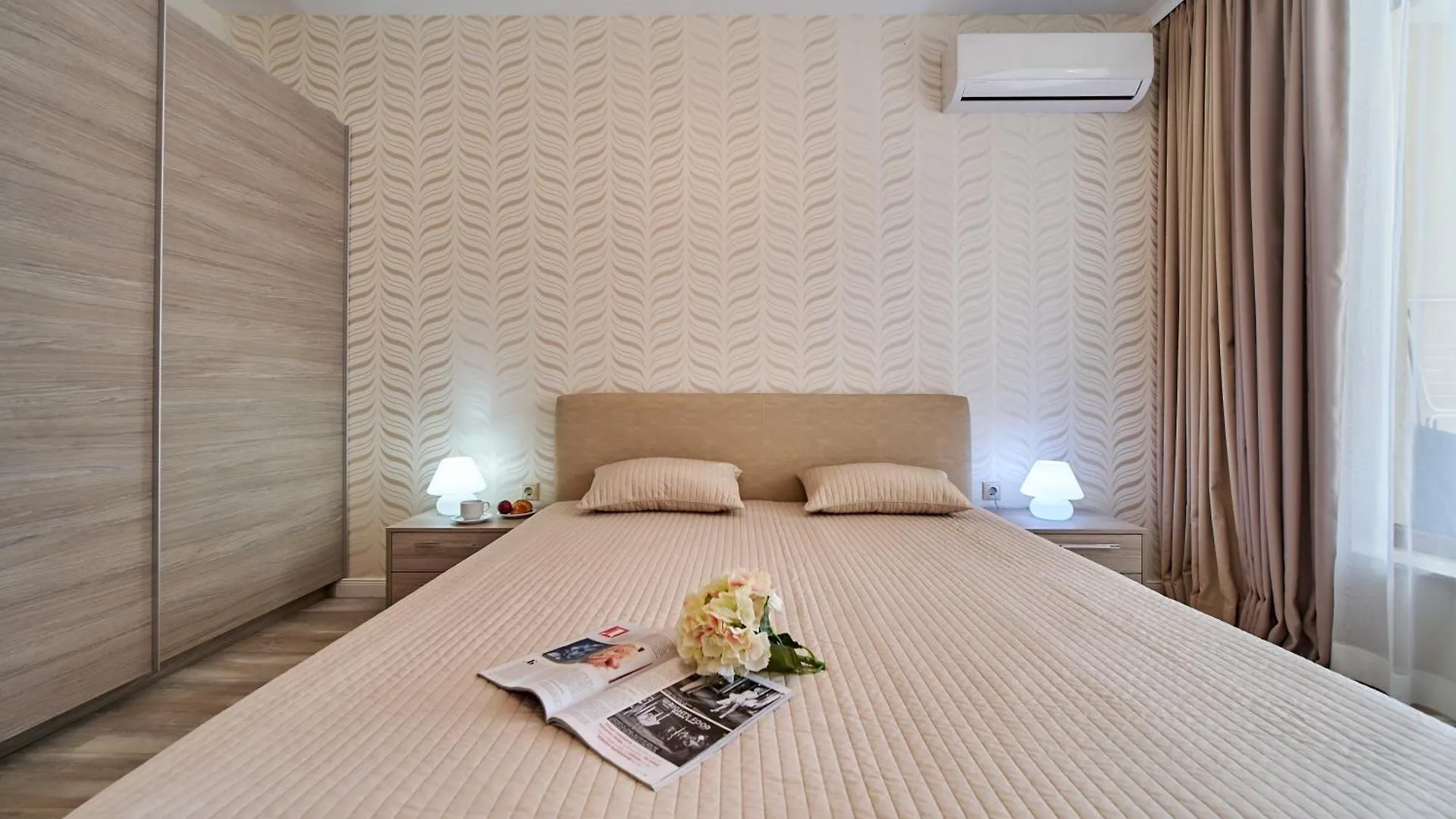 Apartment Dreams In La Mer Golden Sands